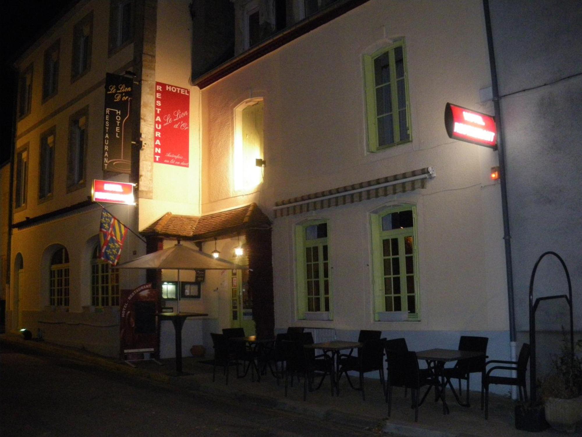 Hotel Restaurant Du Lion D'Or Château-Chinon Exteriér fotografie